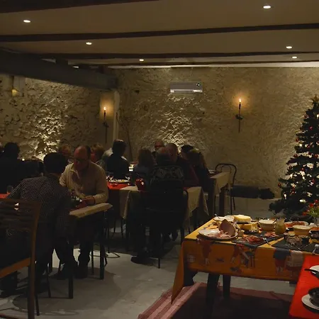 Chez Les Amis Gasthof Saint-Nazaire-de-Ladarez